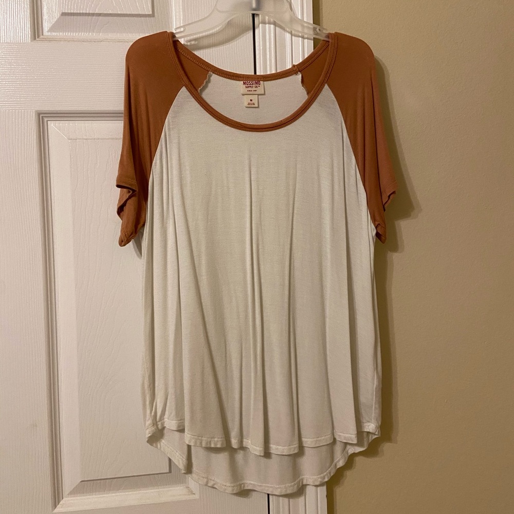 woman’s tee
